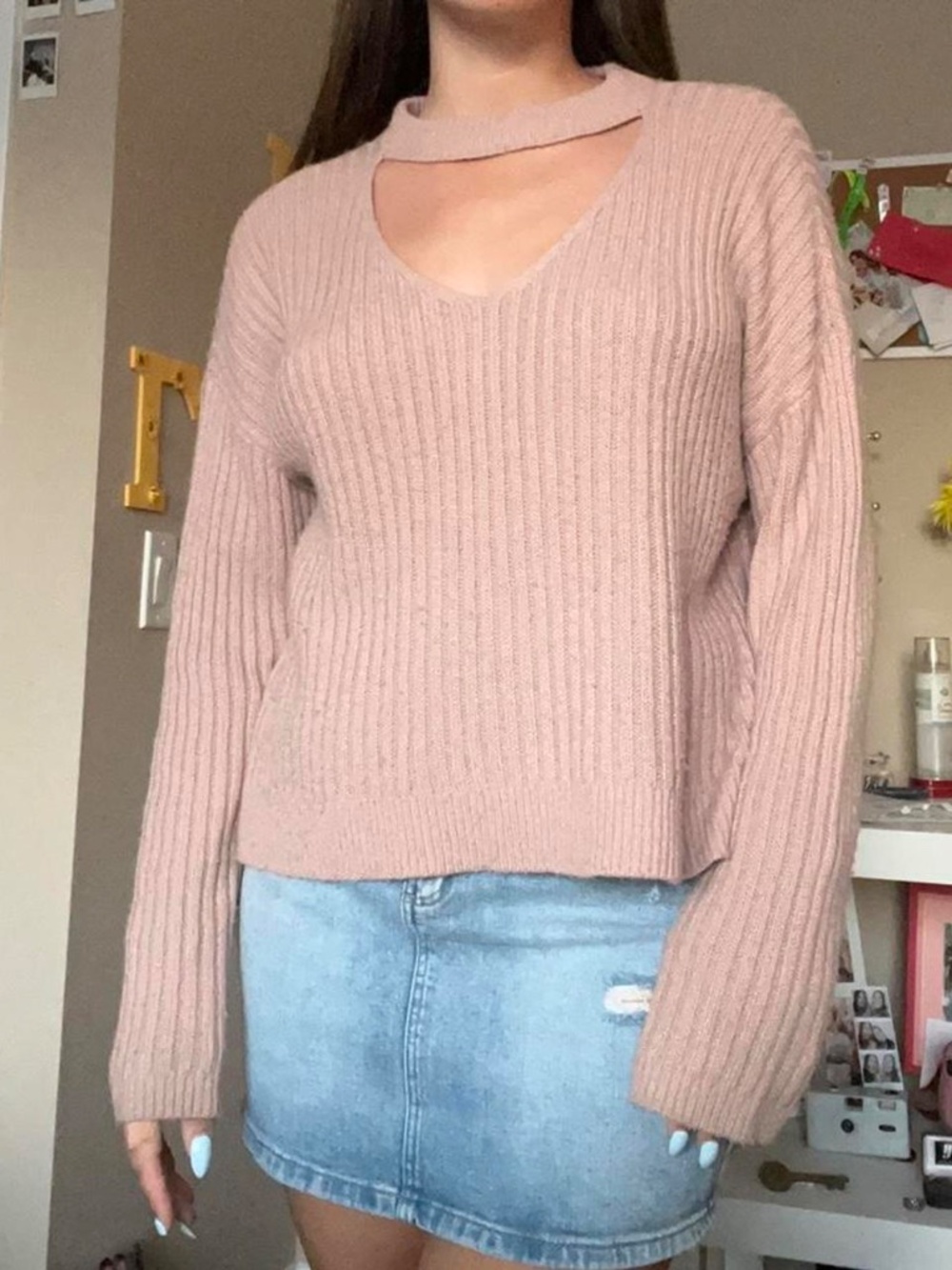 pink ribbed sweater with keyhole chest 🩰